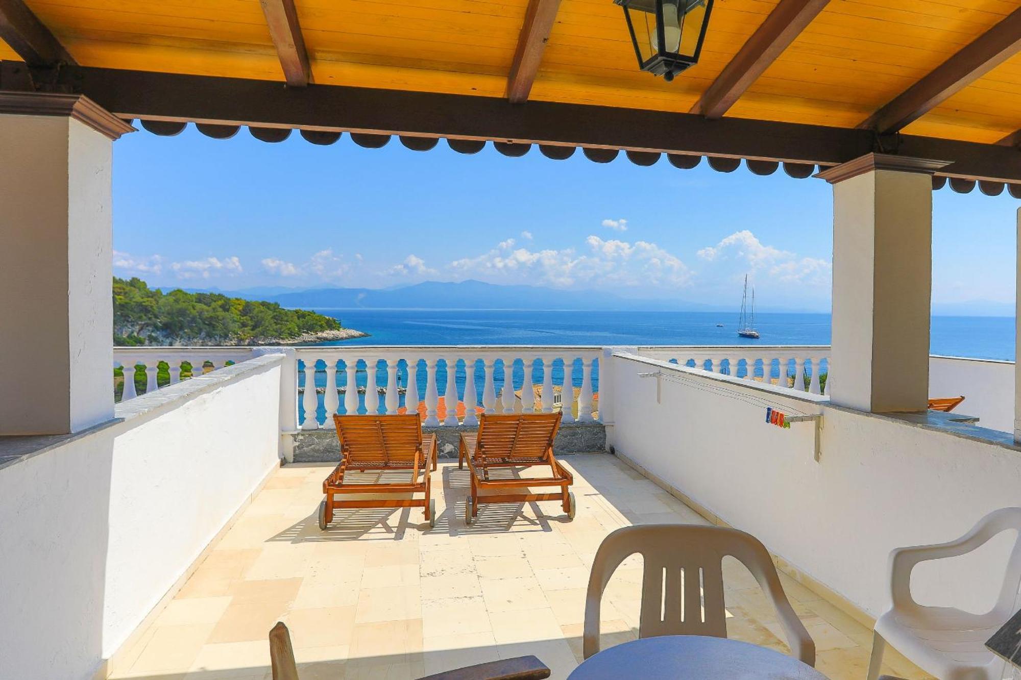 Апартаменты Vista Mare Faros Гайос Экстерьер фото
